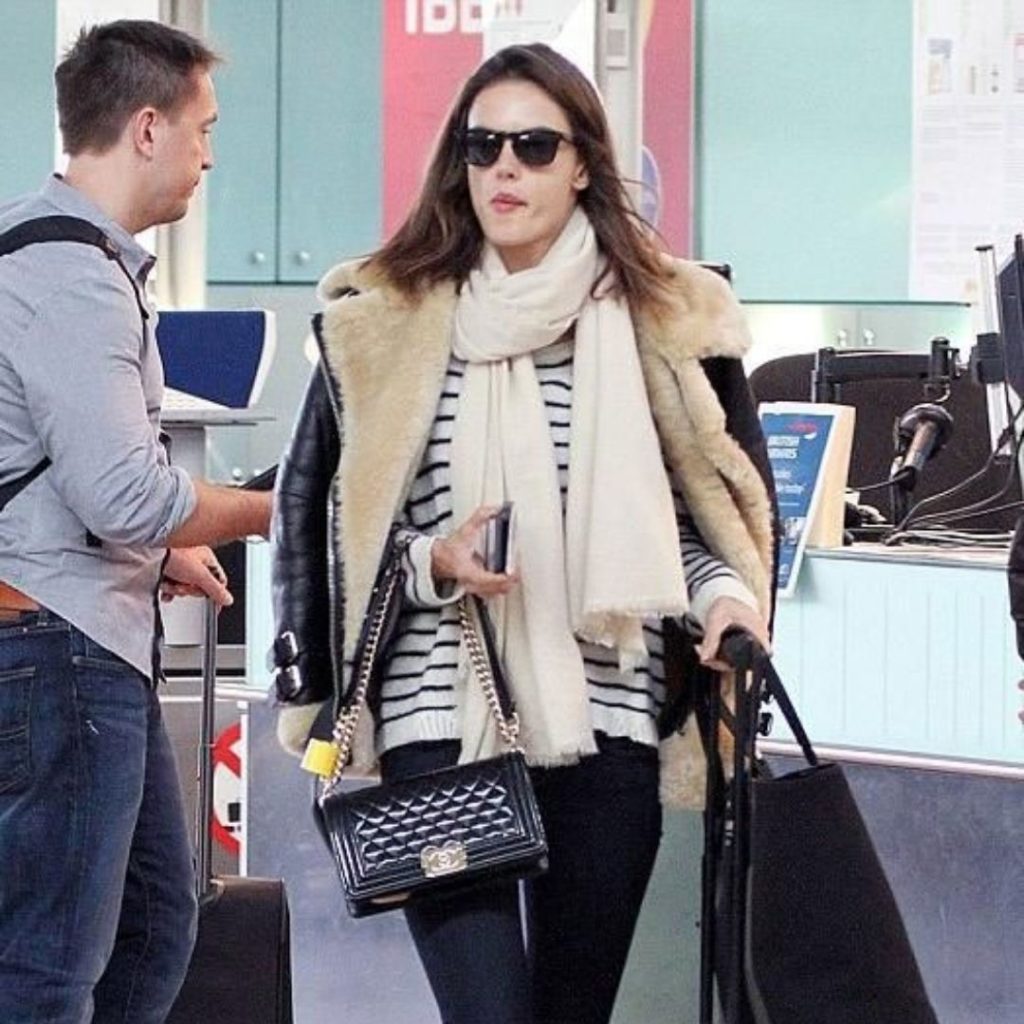 Cashmere-Scarf-7-must-have-accessories-to-rock-the-airport-look