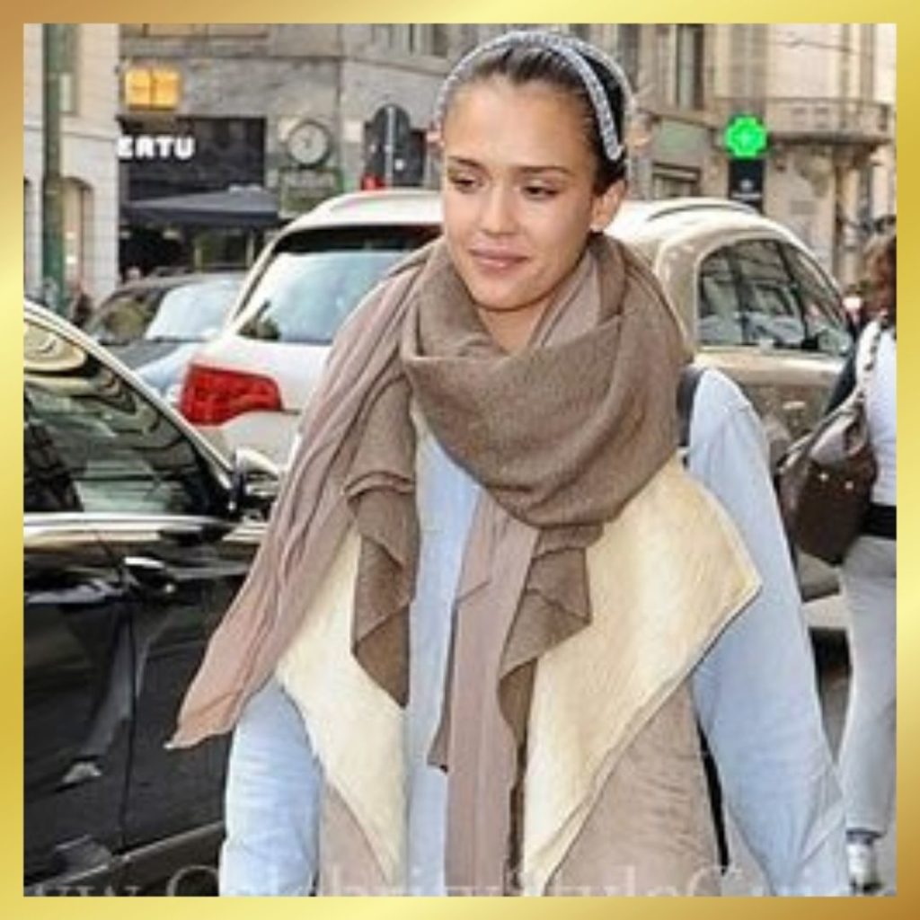 jessica alba in cashmere