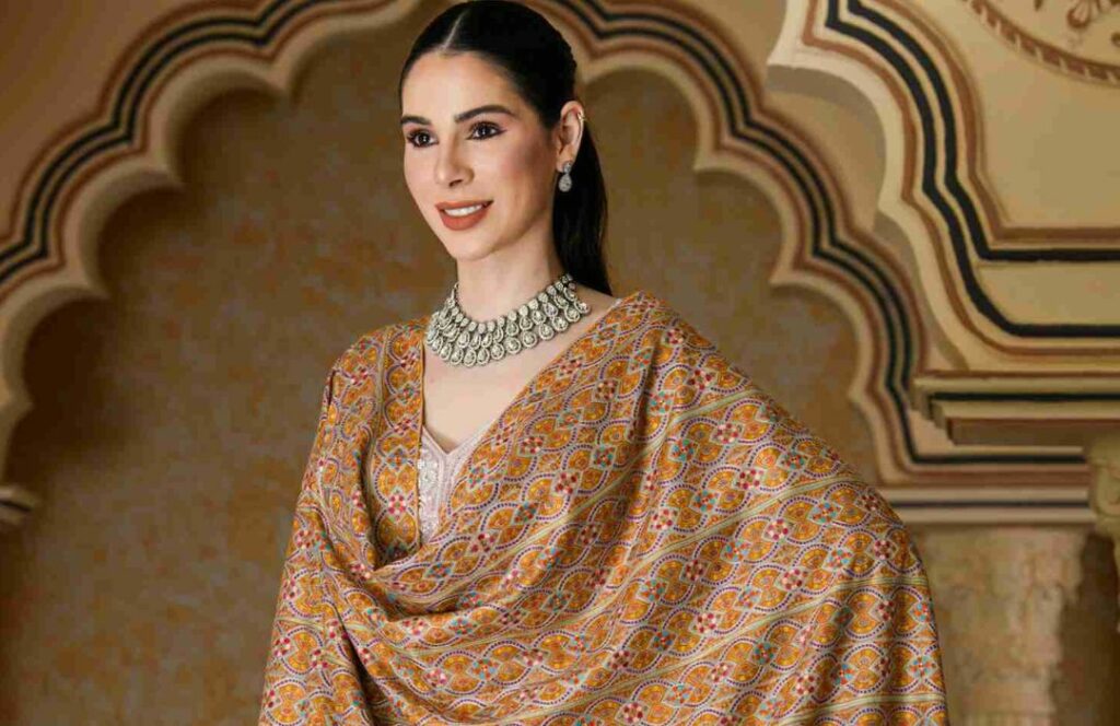 Muneer Beige Cashmere shawl