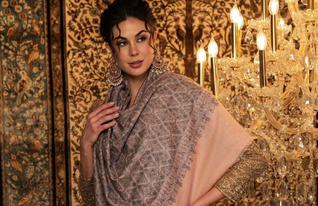 Pashmina shawl