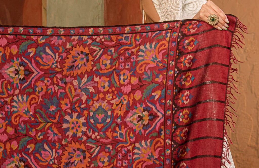 Kani Pashmina motifs