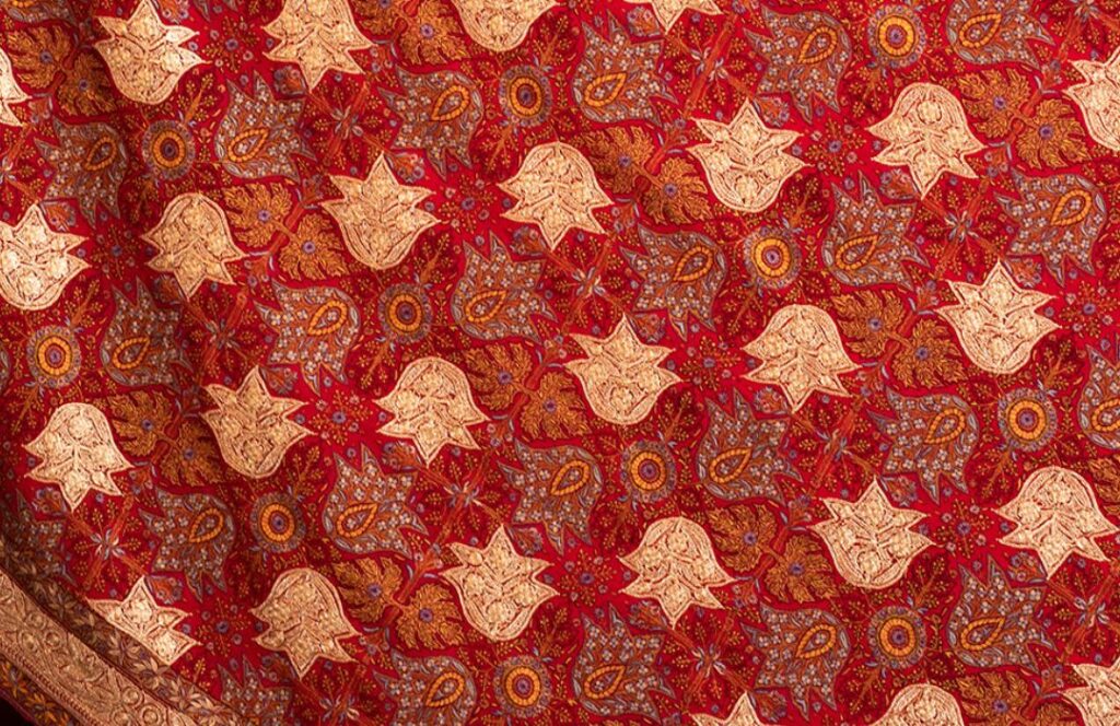 Tilla dozi on Pashmina Shawl